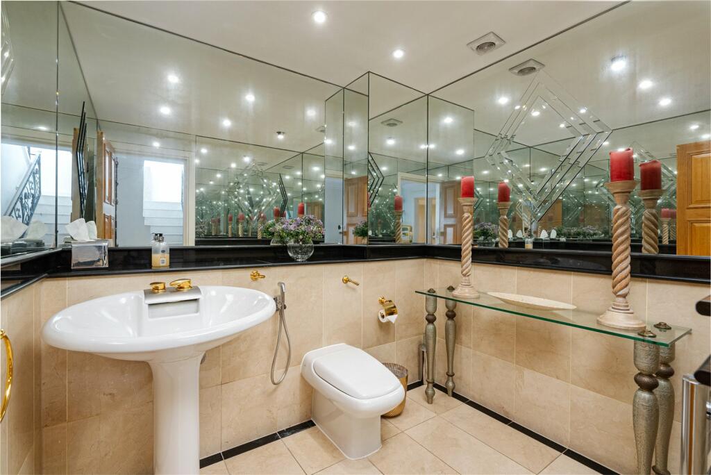 5 bedroom penthouse for sale in Beverly House, 133 Park Road, St. John's Wood, London, NW8